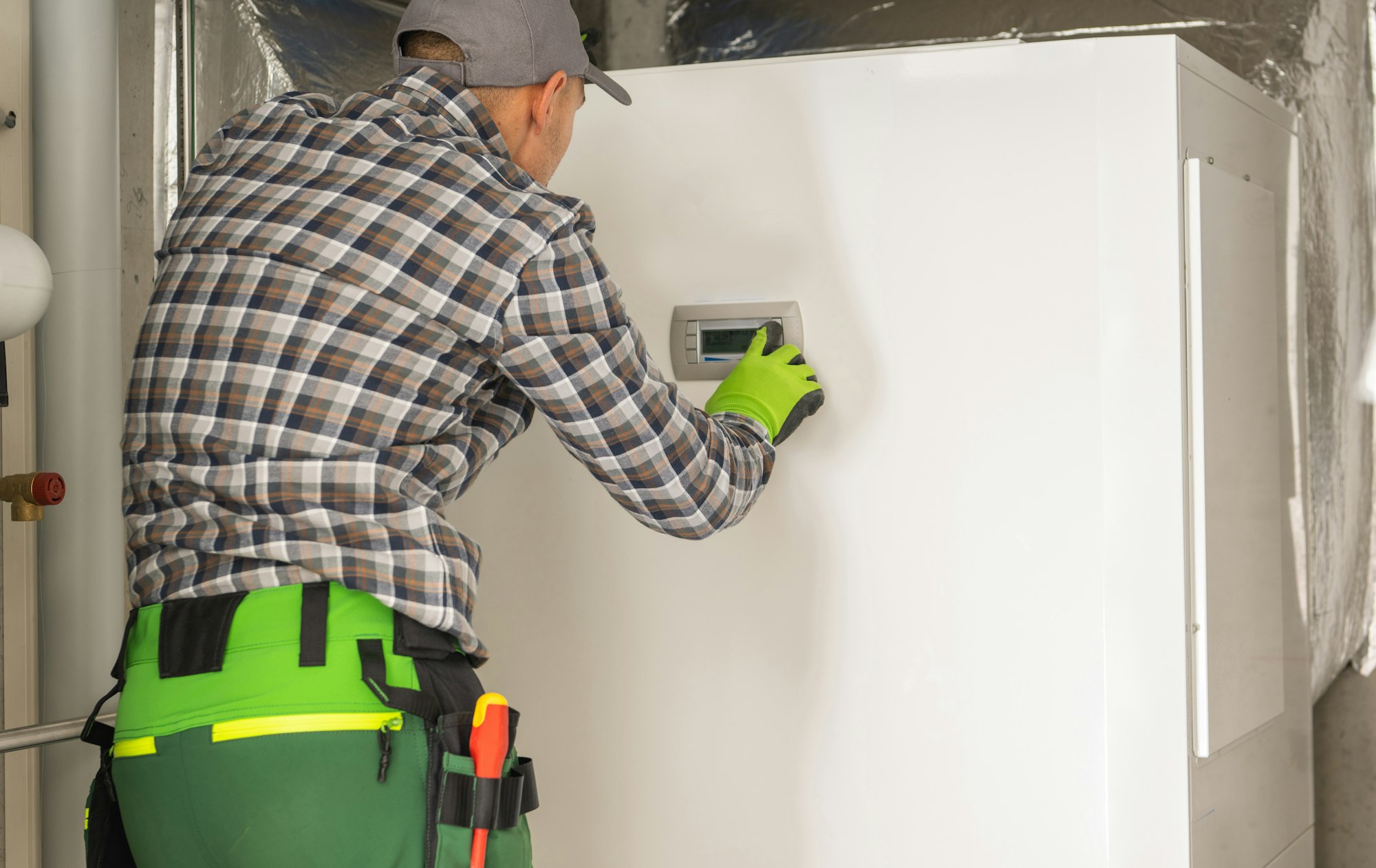 Residential Indoor Heat Pump Installation and Adjustment
